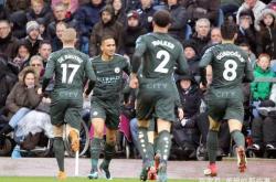 B体育体育官网app-关于曼城客场大胜南安普顿，继续领跑积分榜的信息