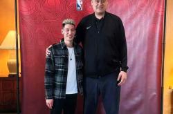 B体育体育网页版-姚明荣获篮球殿堂成员，致敬传奇生涯的简单介绍