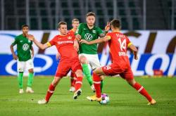 B体育体育网站-包含狼堡实力碾压对手，轻松取得全取三分的词条