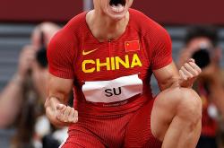 B体育体育在线登录-顶尖运动员全力以赴冲刺终点的简单介绍