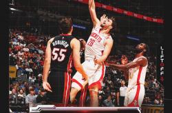 B体育体育竞技-包含热火成功击败公牛，豪取赛季第二胜的词条