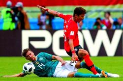 B体育体育官方-多名教练团队战术调整频频，备战世界杯的简单介绍