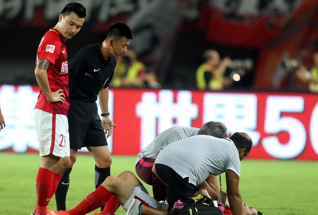 关于马拉加中场因受伤将缺席接下来的比赛的信息