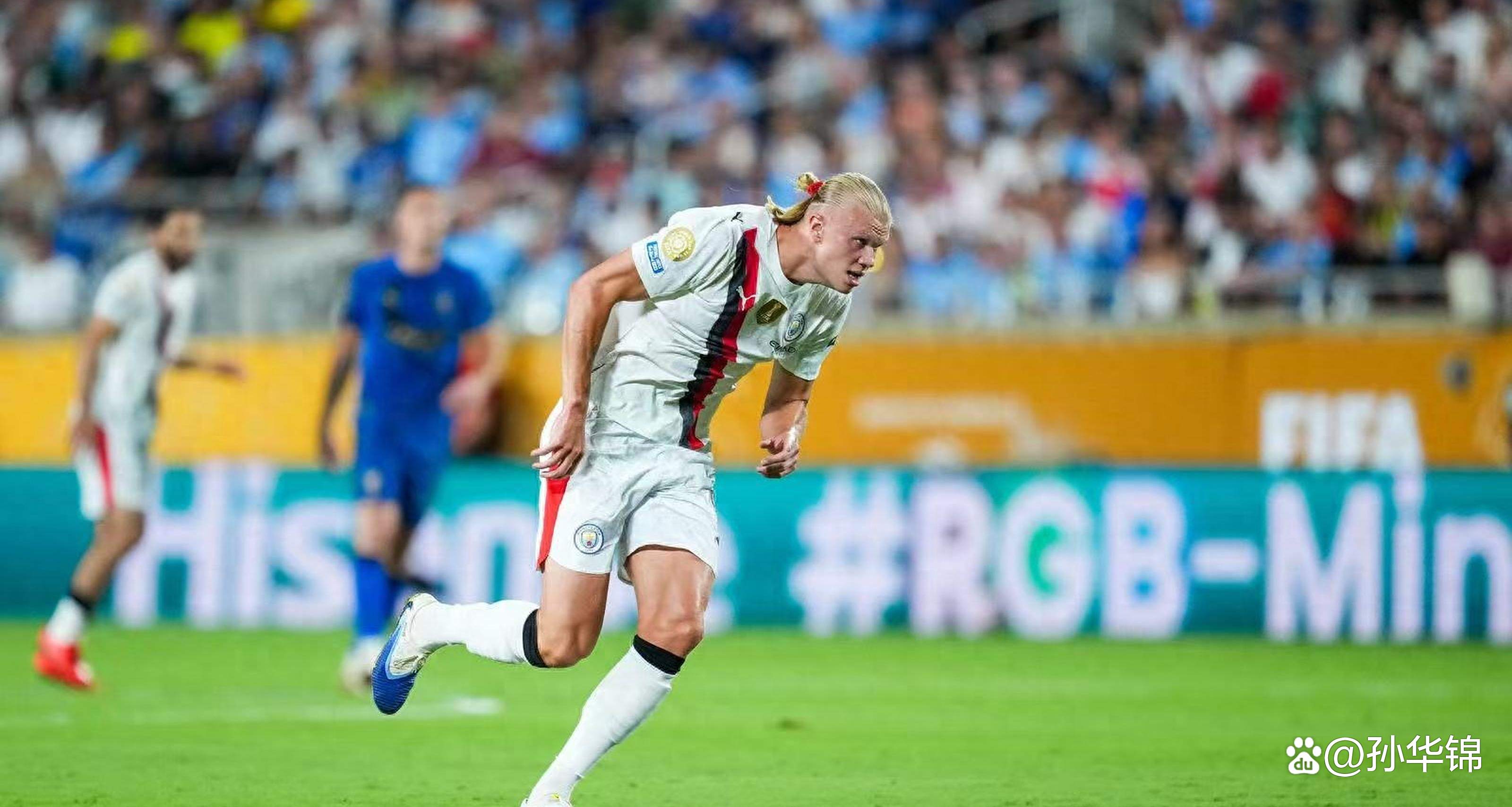 曼城中场球员在比赛中创造了新的进球记录