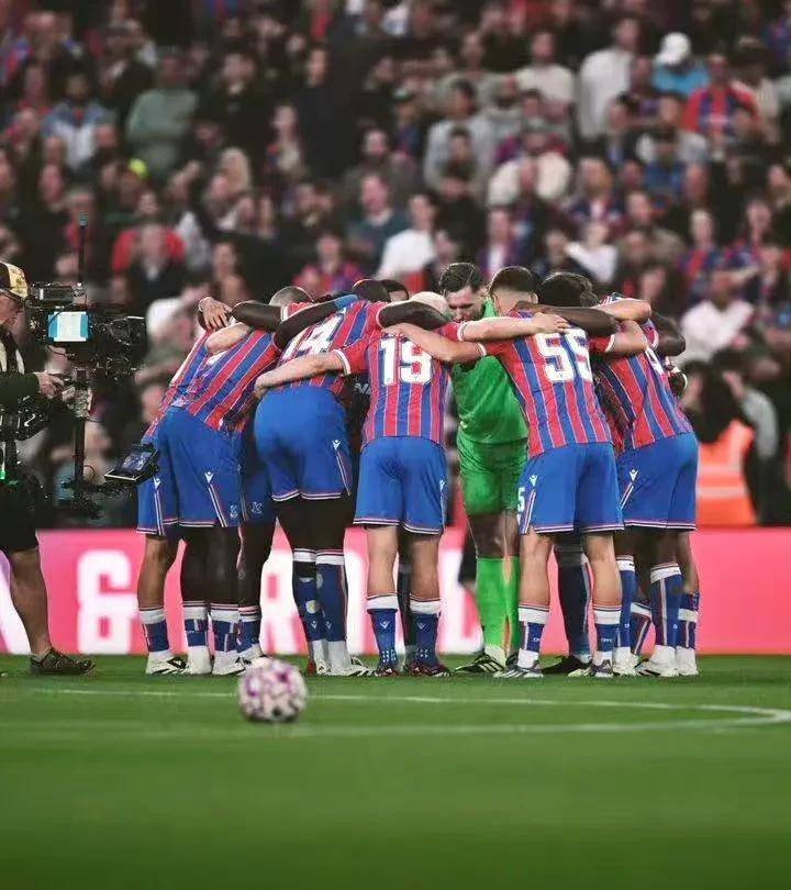 水晶宫门将扑出绝杀,助球队挽回败局 水晶宫门将扑出绝杀,助球队挽回败局