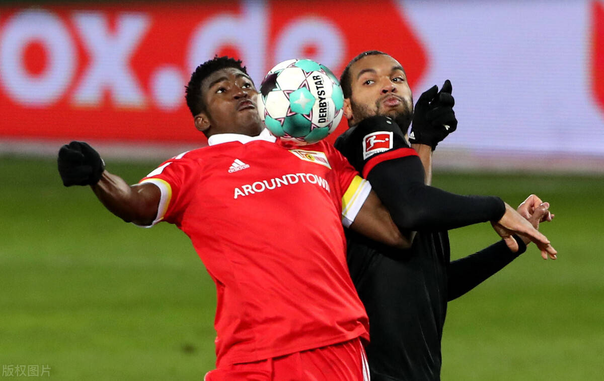 包含德甲豪门球队举办马拉松活动，支持环保理念的词条