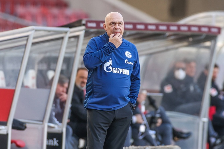 沙尔克客场失利，保级前景堪忧的简单介绍