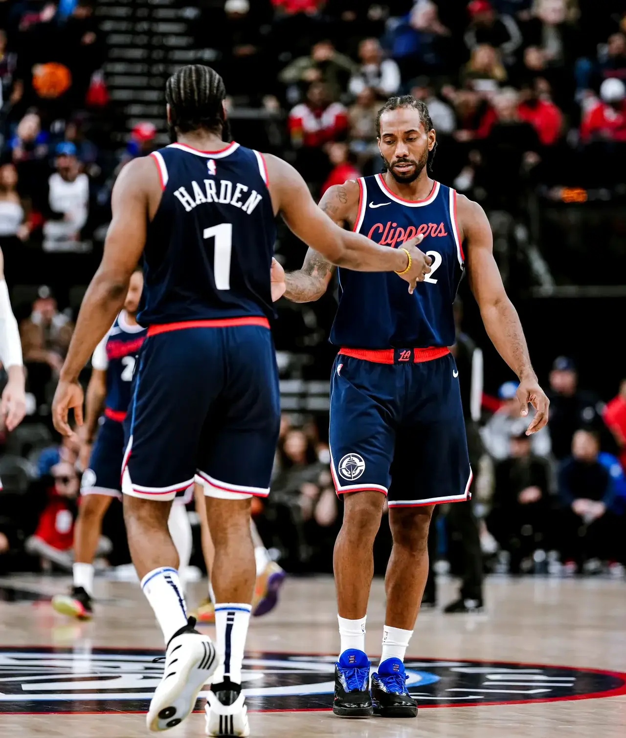 关于开拓者客场战胜篮网，主帅赞球队表现的信息