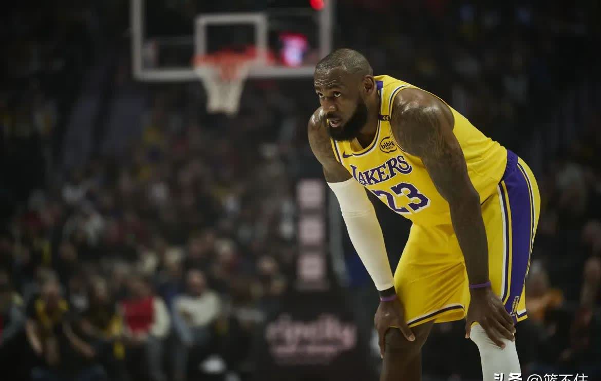 关于湖人惨败开拓者,詹姆斯35+11仍未救主的信息 关于湖人惨败开拓者,詹姆斯35+11仍未救主的信息