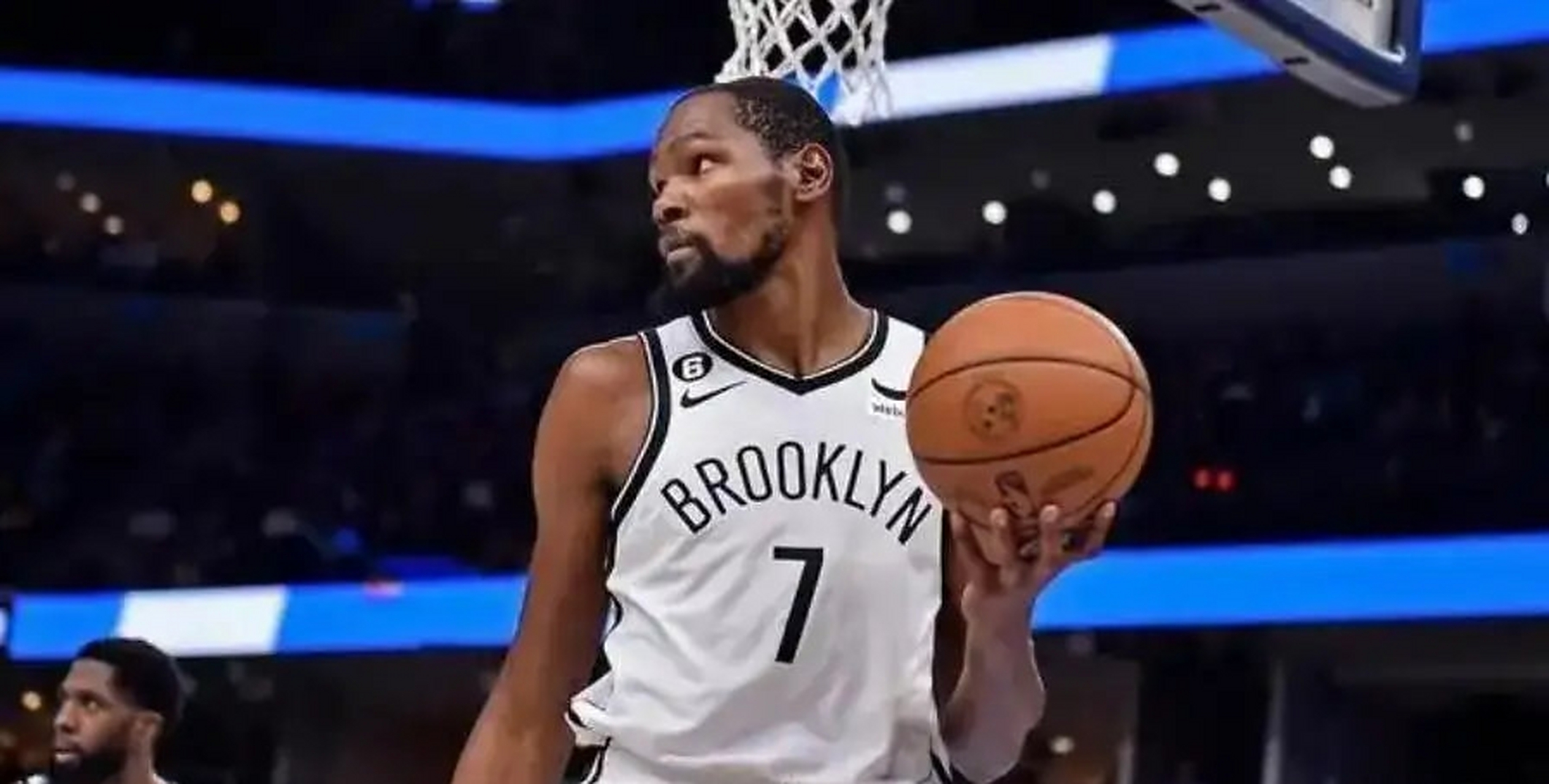 篮网主场取胜,杜兰特砍下30+表现稳定 篮网主场取胜,杜兰特砍下30+表现稳定