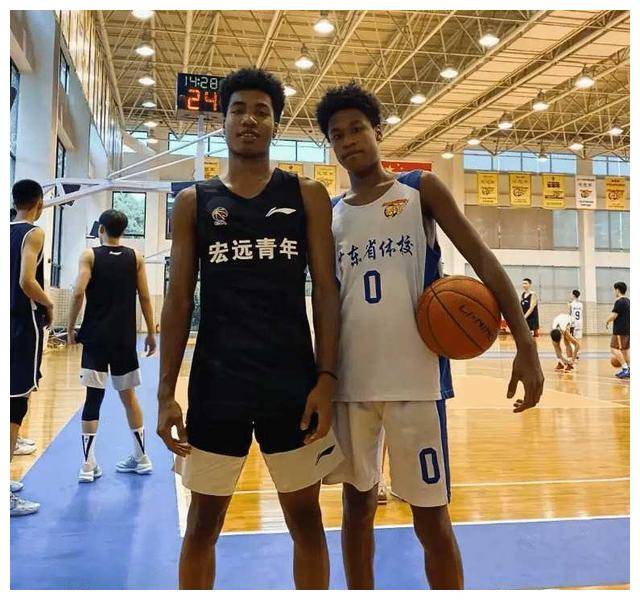 非洲篮球新星崛起，多队队员待领衔