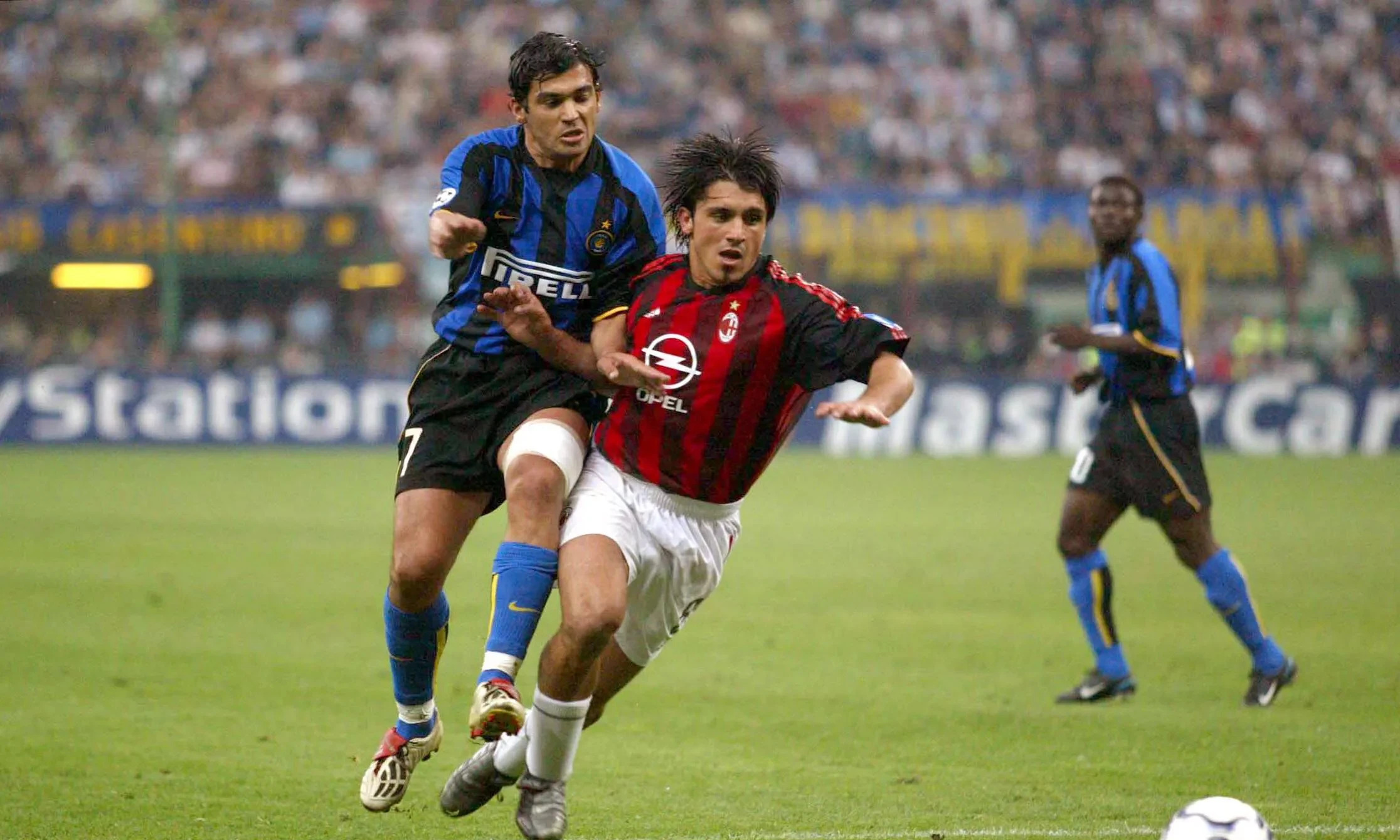 AC米兰遭遇逆转,遗憾输球再次落后的简单介绍 AC米兰遭遇逆转,遗憾输球再次落后的简单介绍