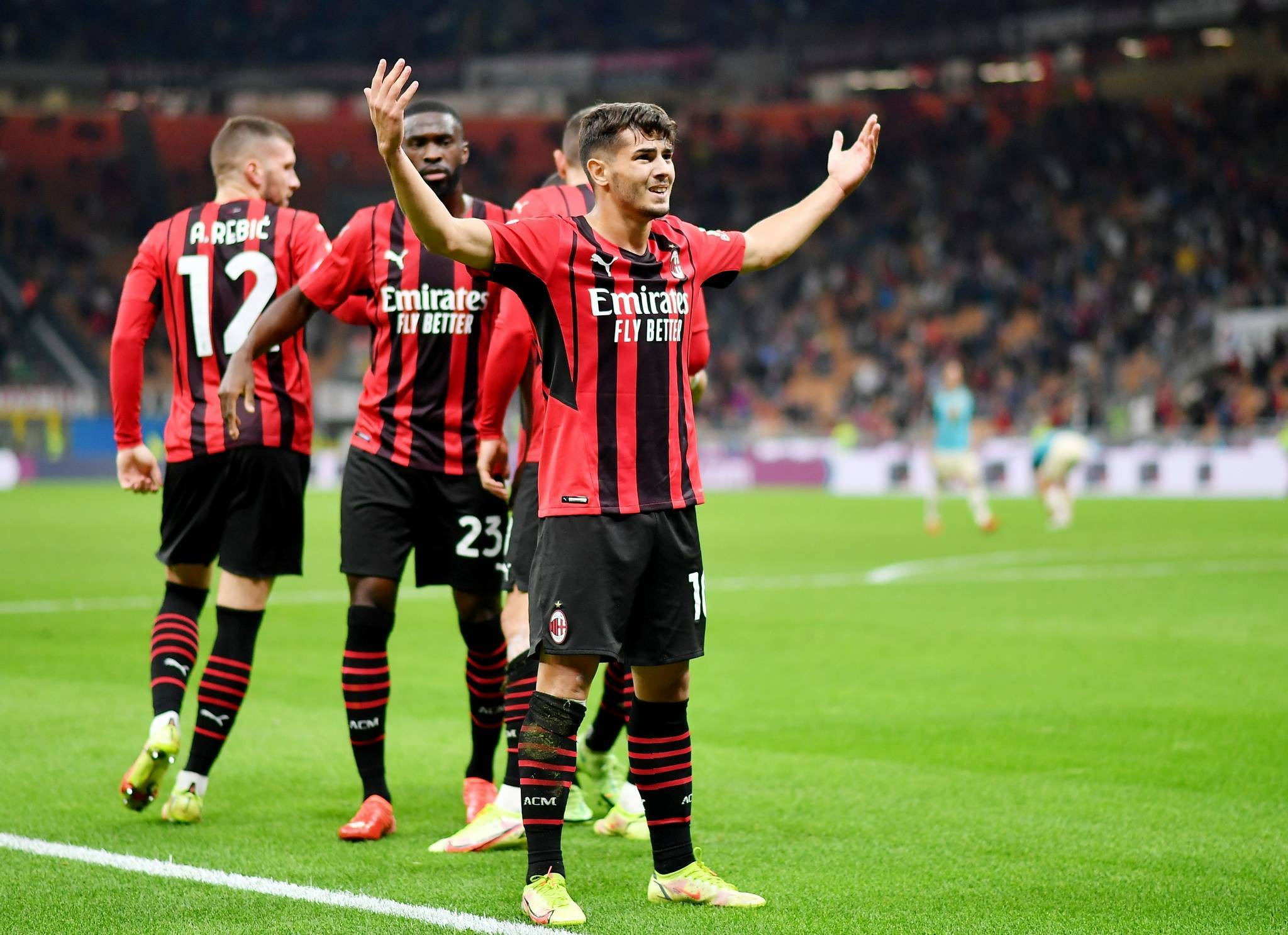 AC米兰遭遇逆转,遗憾输球再次落后的简单介绍 AC米兰遭遇逆转,遗憾输球再次落后的简单介绍